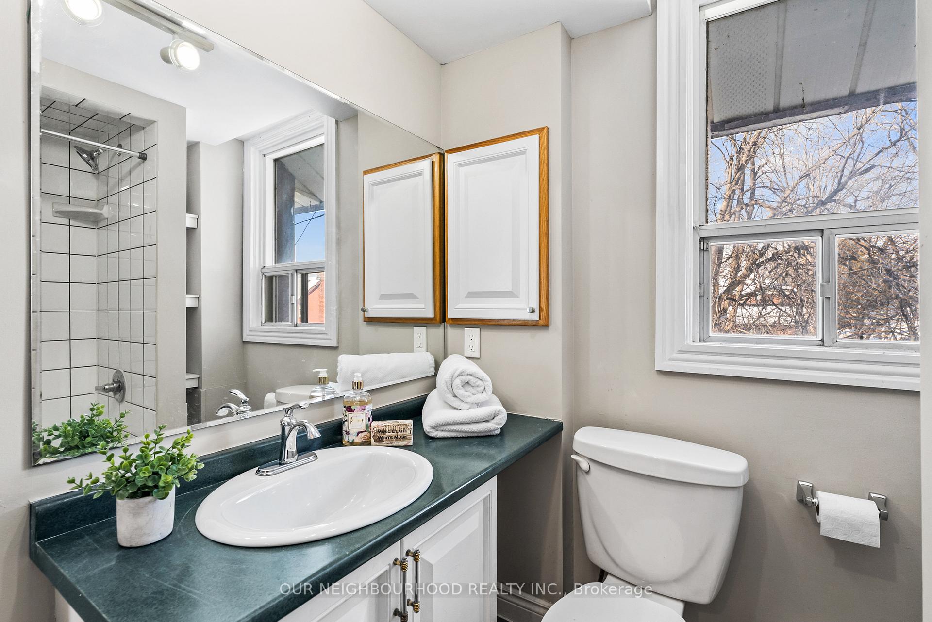 Photo 28 of 68 Second Avenue, Oshawa, Central — HOMEH