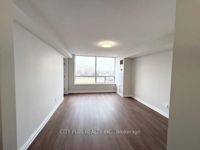 Photo 10 of Unit 817, 3181 Bayview Ave, North York, Bayview Woods-Steeles — HOMEH