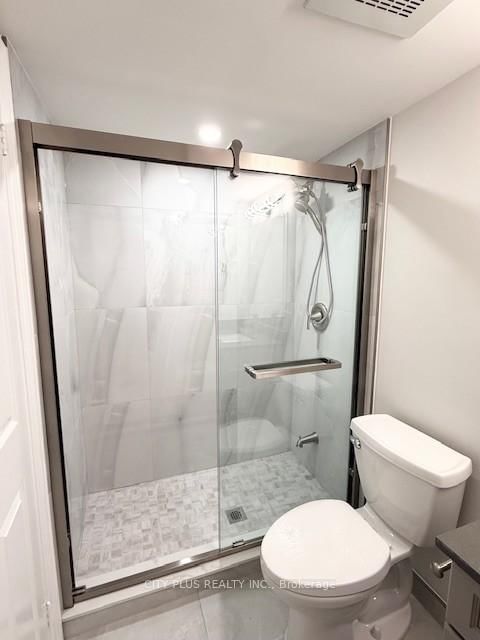 Photo 8 of Unit 817, 3181 Bayview Ave, North York, Bayview Woods-Steeles — HOMEH