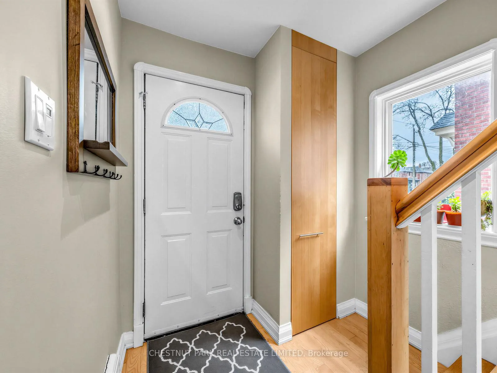 Photo 3 of 246 Donlea Drive, Toronto, Leaside — HOMEH