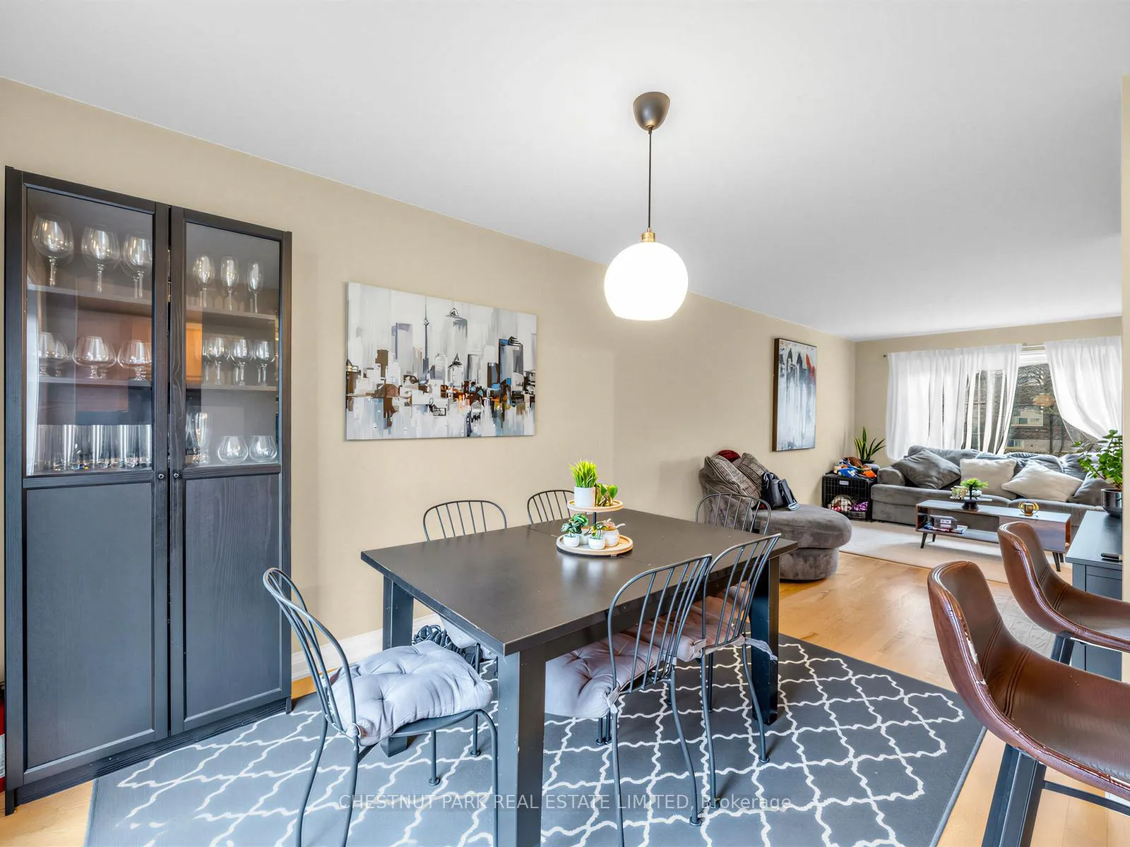 Photo 10 of 246 Donlea Drive, Toronto, Leaside — HOMEH