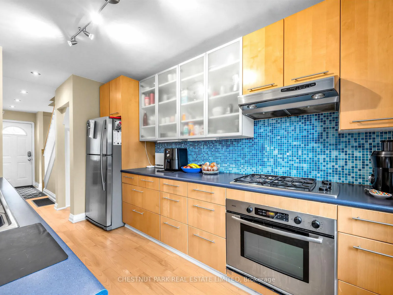 Photo 12 of 246 Donlea Drive, Toronto, Leaside — HOMEH