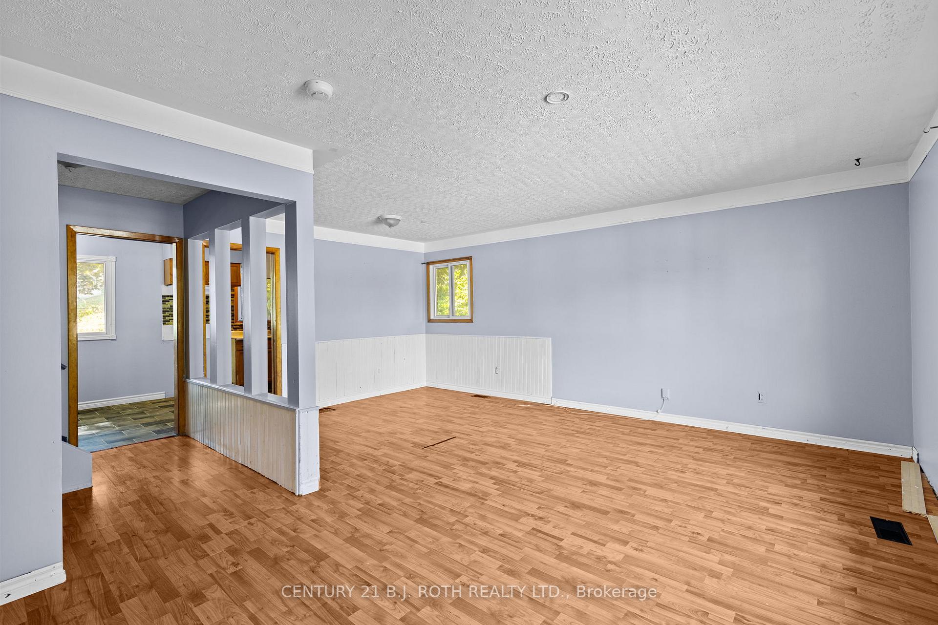 Photo 24 of 15 Cartier Court, Peterborough, Northcrest Ward 5 — HOMEH