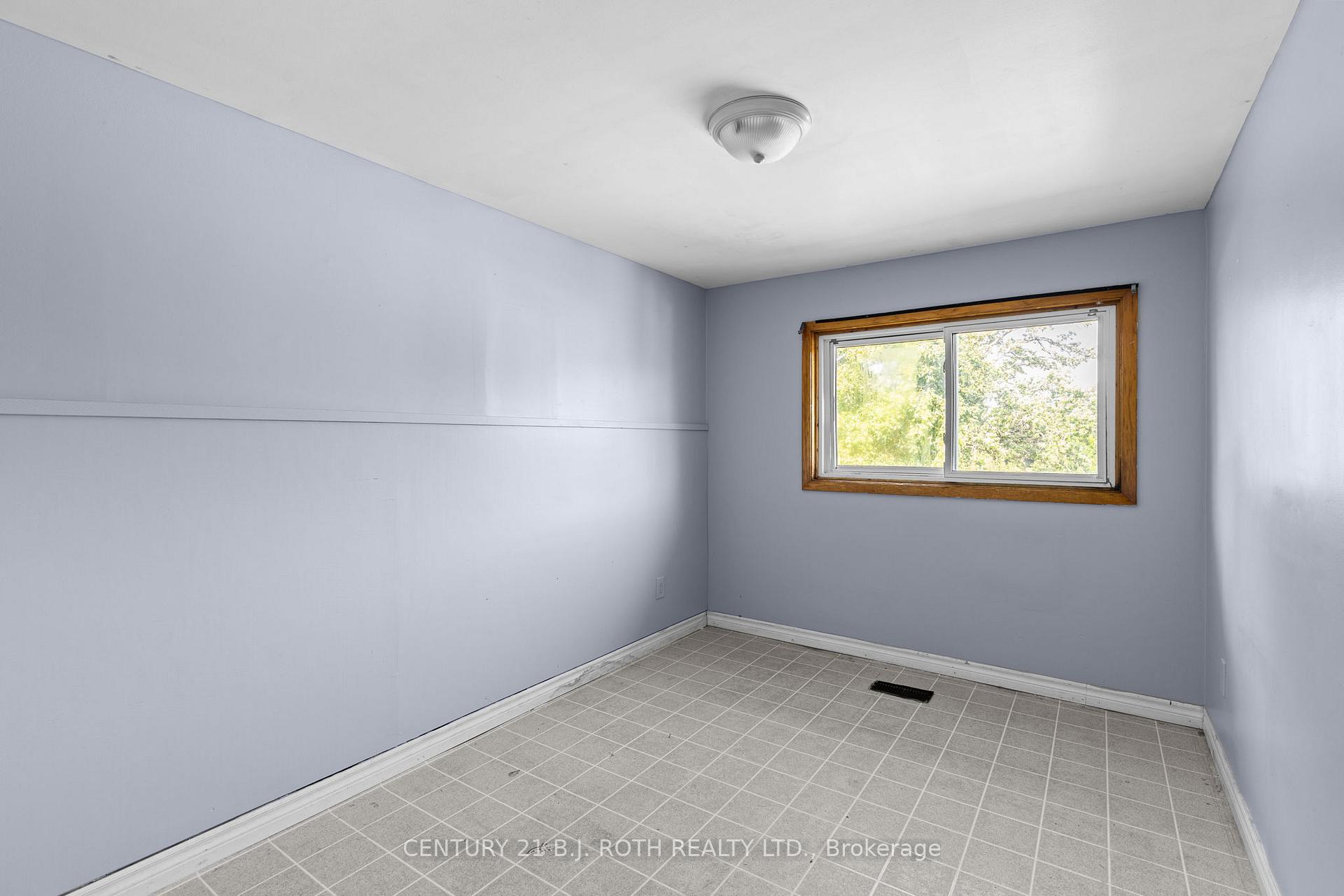 Photo 27 of 15 Cartier Court, Peterborough, Northcrest Ward 5 — HOMEH