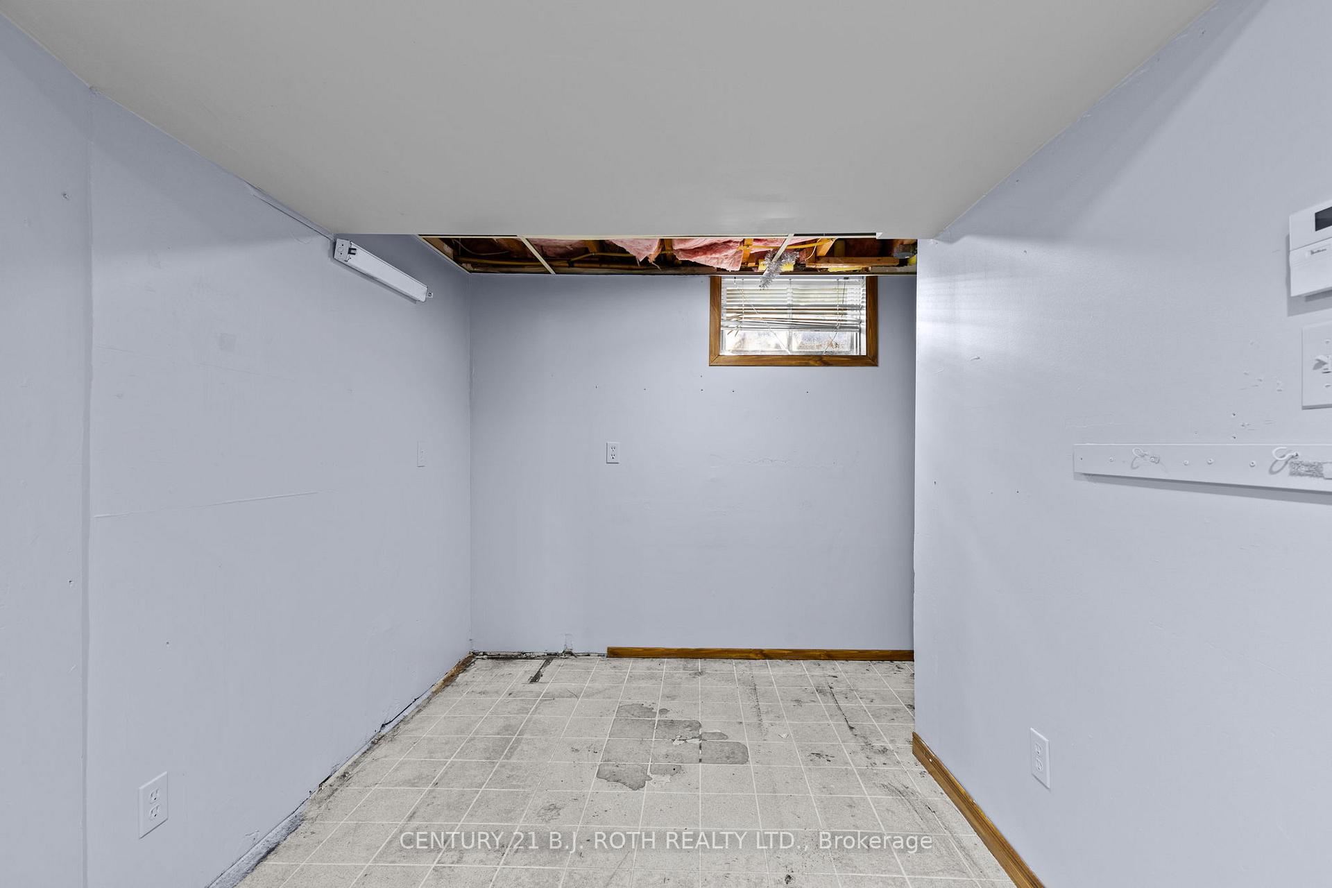Photo 33 of 15 Cartier Court, Peterborough, Northcrest Ward 5 — HOMEH