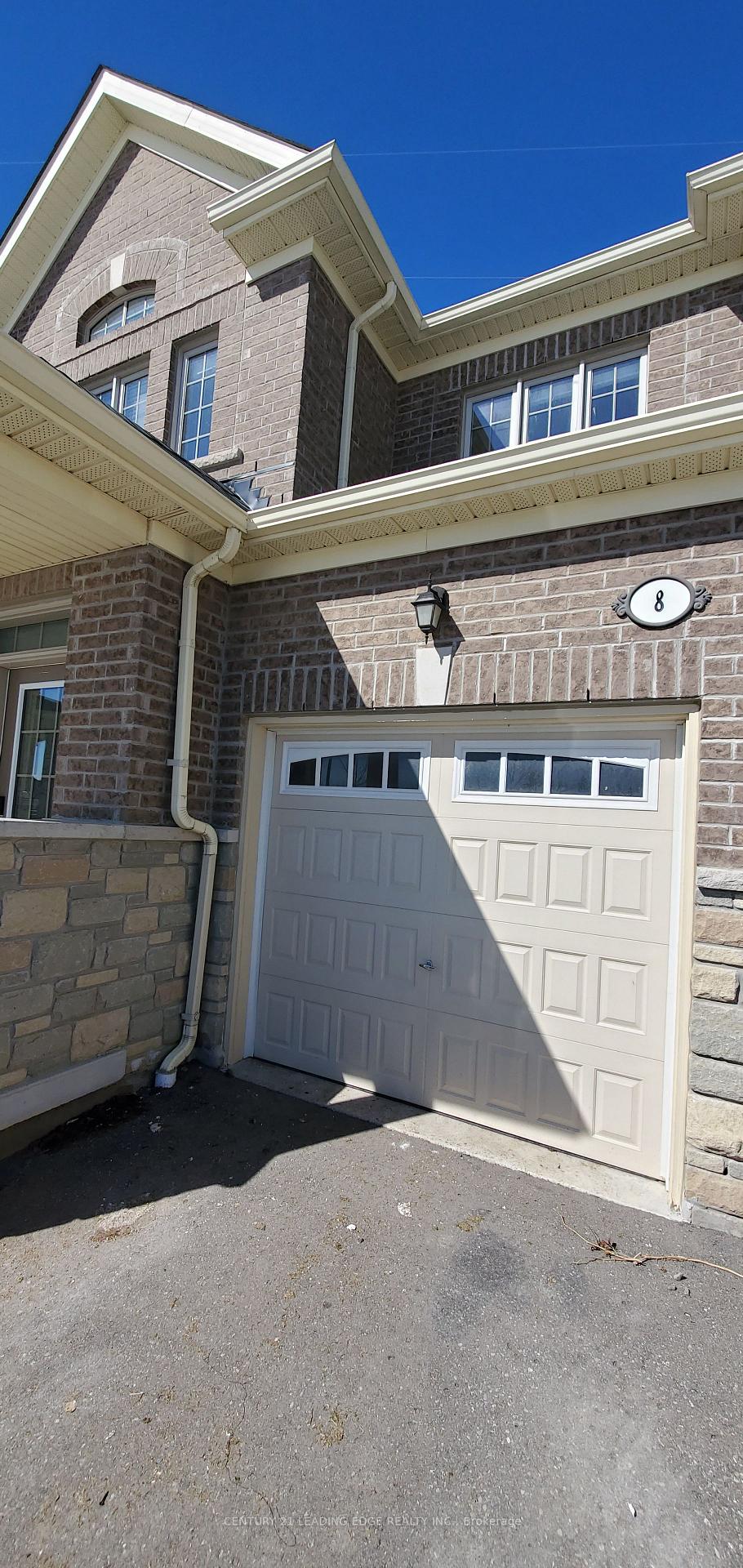 Photo 2 of 8 Hurst Drive, Ajax, Northwest Ajax — HOMEH