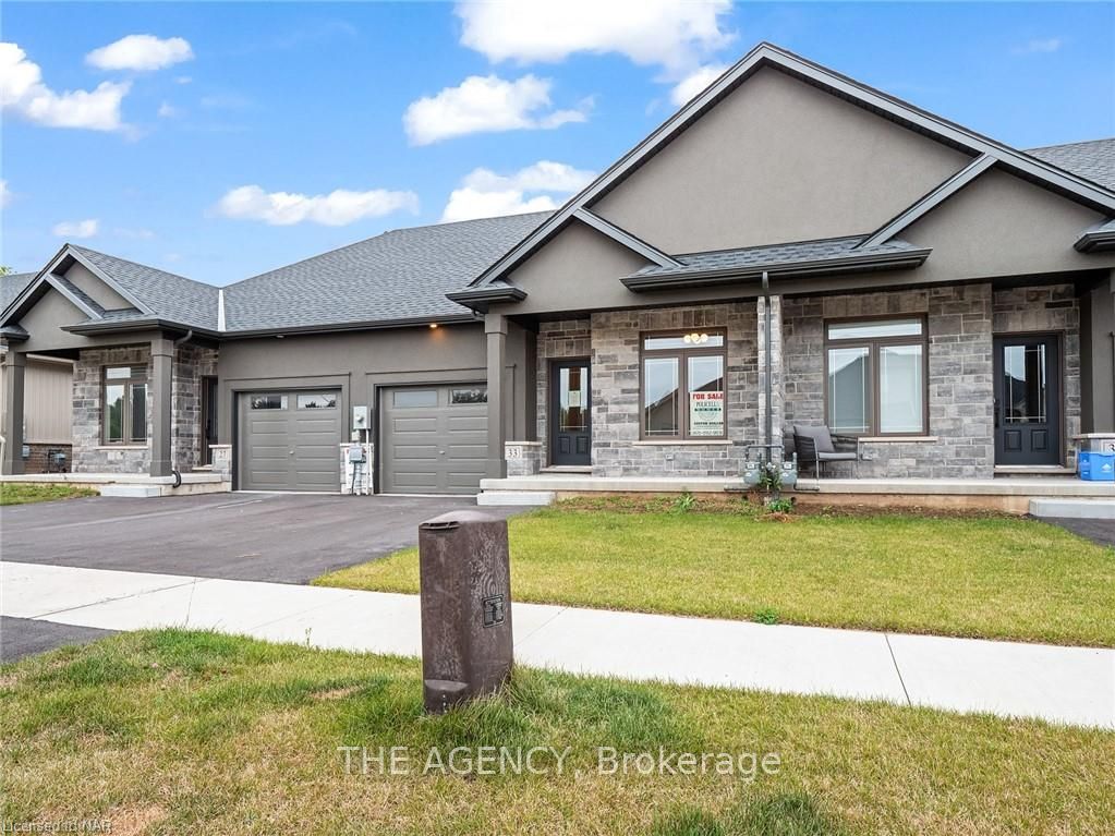 Photo 3 of 33 Austin Drive, Welland, West Welland — HOMEH
