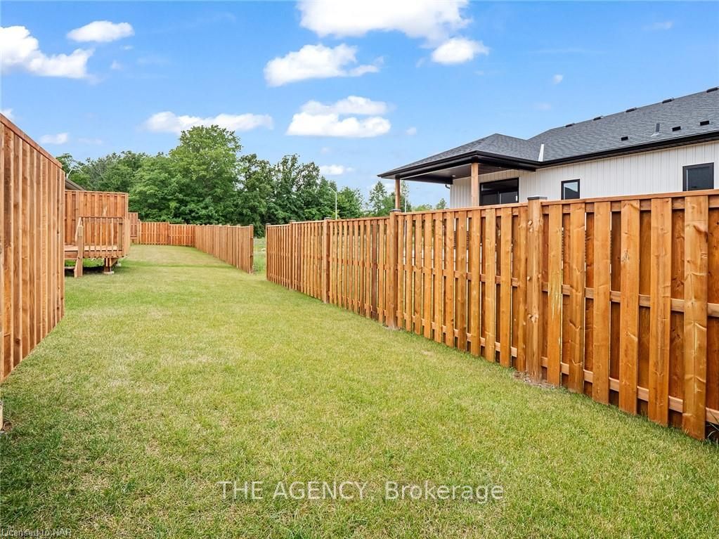 Photo 37 of 33 Austin Drive, Welland, West Welland — HOMEH