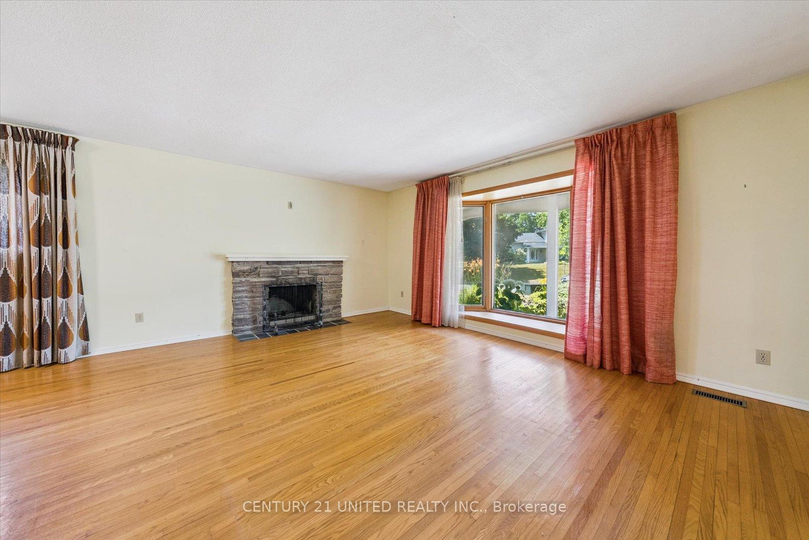 Photo 11 of 1 Fenwood Circle, Peterborough, Monaghan Ward 2 — HOMEH