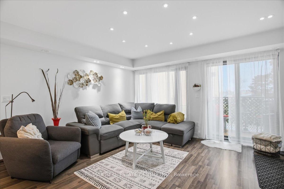 Photo 4 of Unit 307, 132 Widdicombe Hill Blvd, Etobicoke, Willowridge-Martingrove-Richview — HOMEH