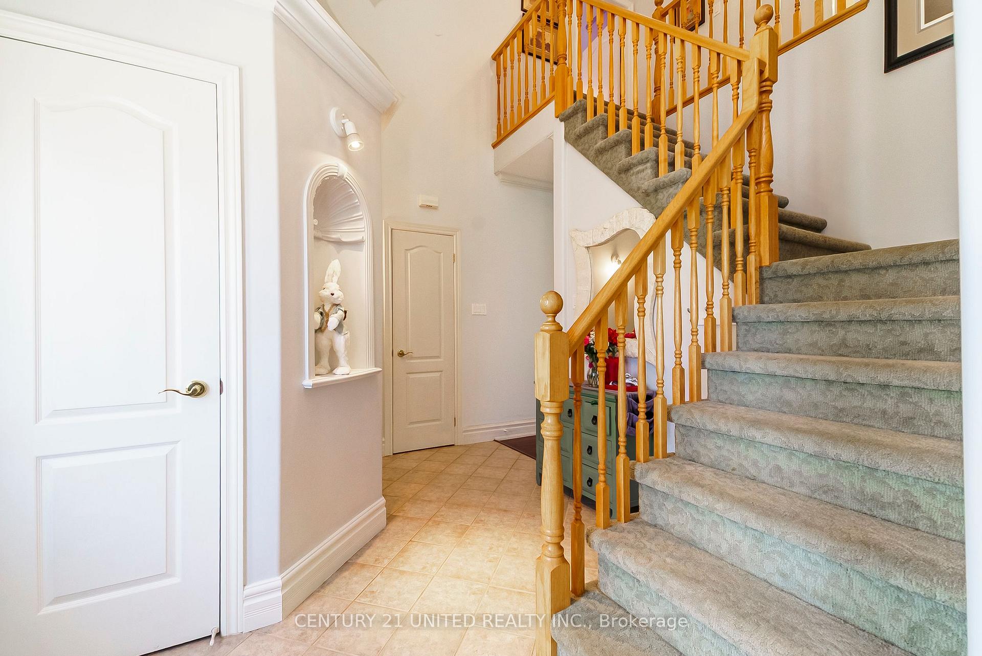 Photo 6 of 2416 Denure Drive, Peterborough, Monaghan Ward 2 — HOMEH