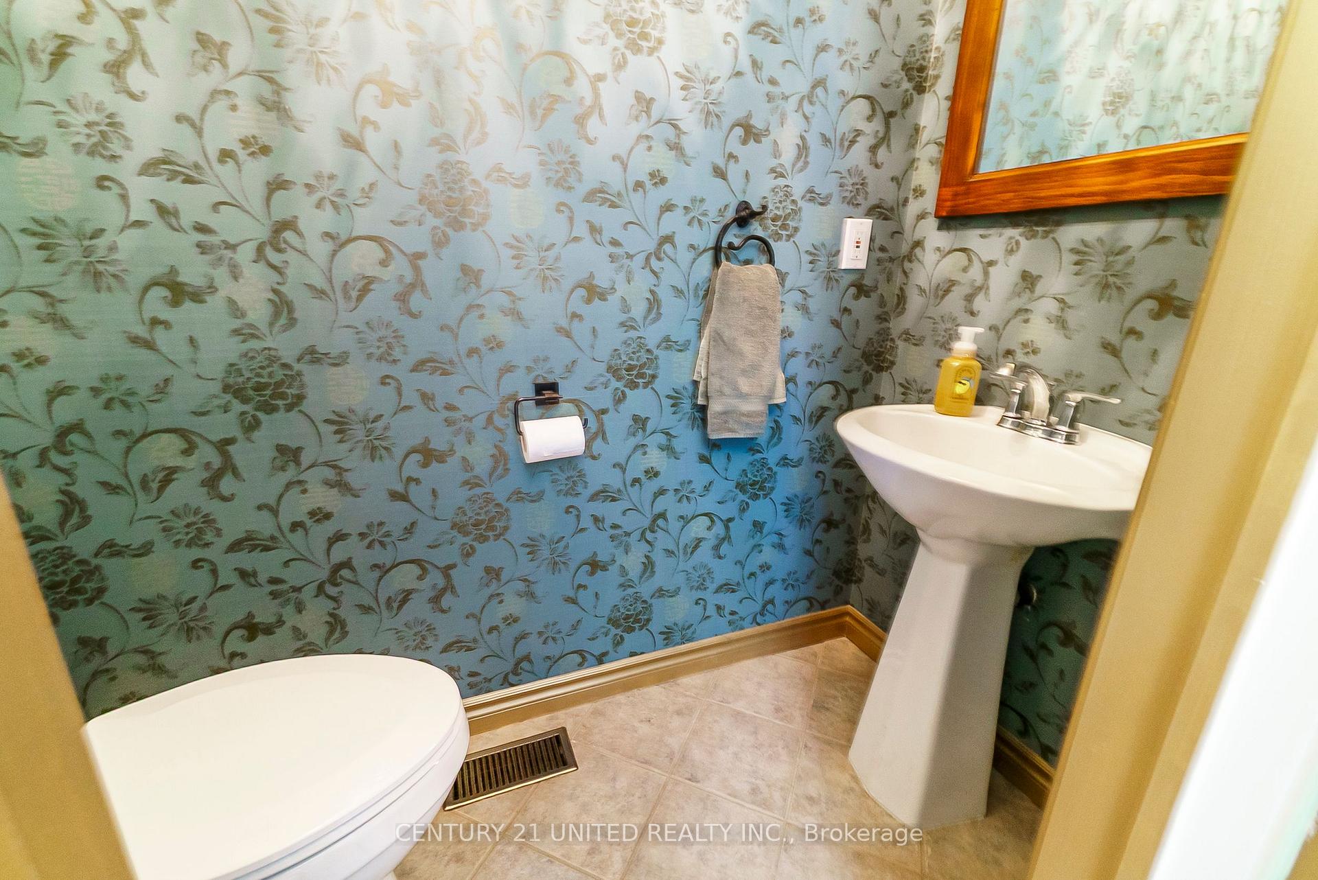 Photo 20 of 2416 Denure Drive, Peterborough, Monaghan Ward 2 — HOMEH