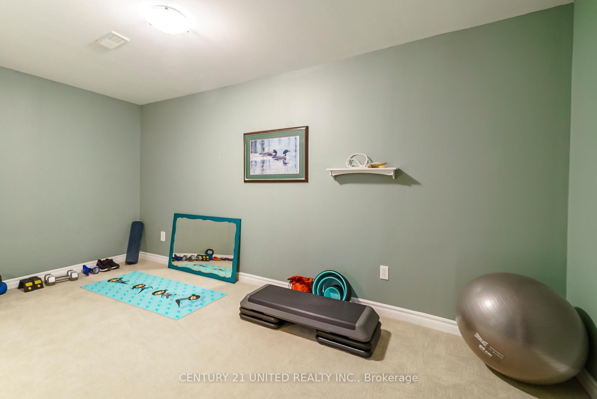 Photo 32 of 2416 Denure Drive, Peterborough, Monaghan Ward 2 — HOMEH