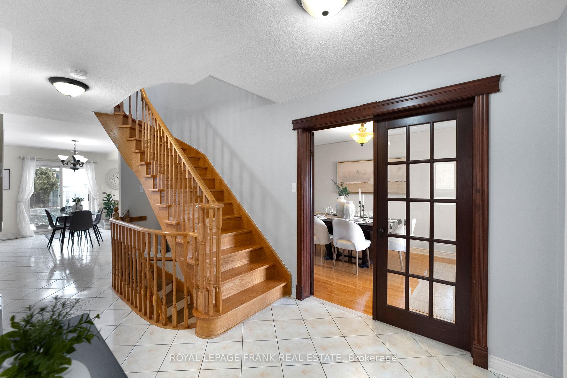 Photo 5 of 11 Pineway Court, Whitby, Rolling Acres — HOMEH