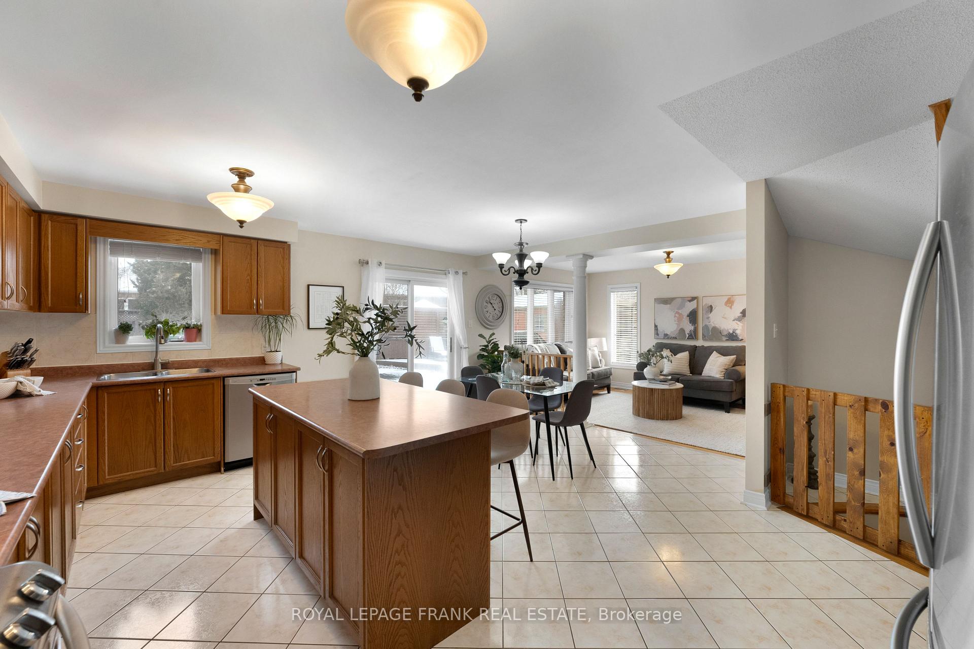 Photo 11 of 11 Pineway Court, Whitby, Rolling Acres — HOMEH
