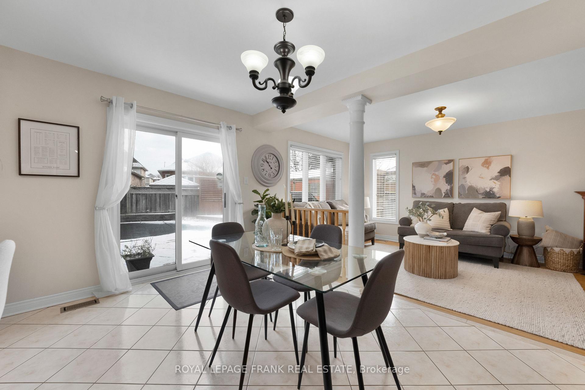 Photo 12 of 11 Pineway Court, Whitby, Rolling Acres — HOMEH