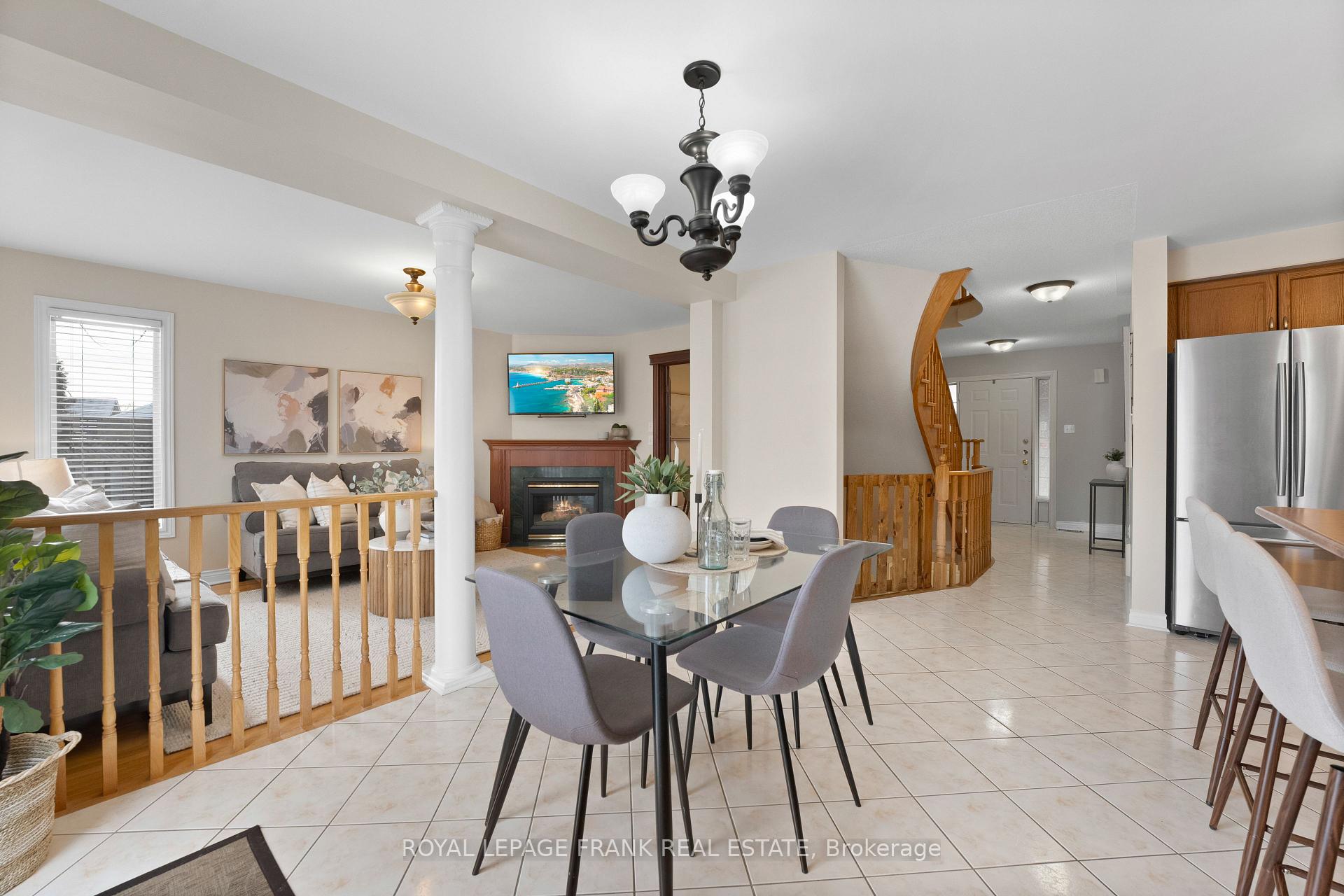 Photo 13 of 11 Pineway Court, Whitby, Rolling Acres — HOMEH