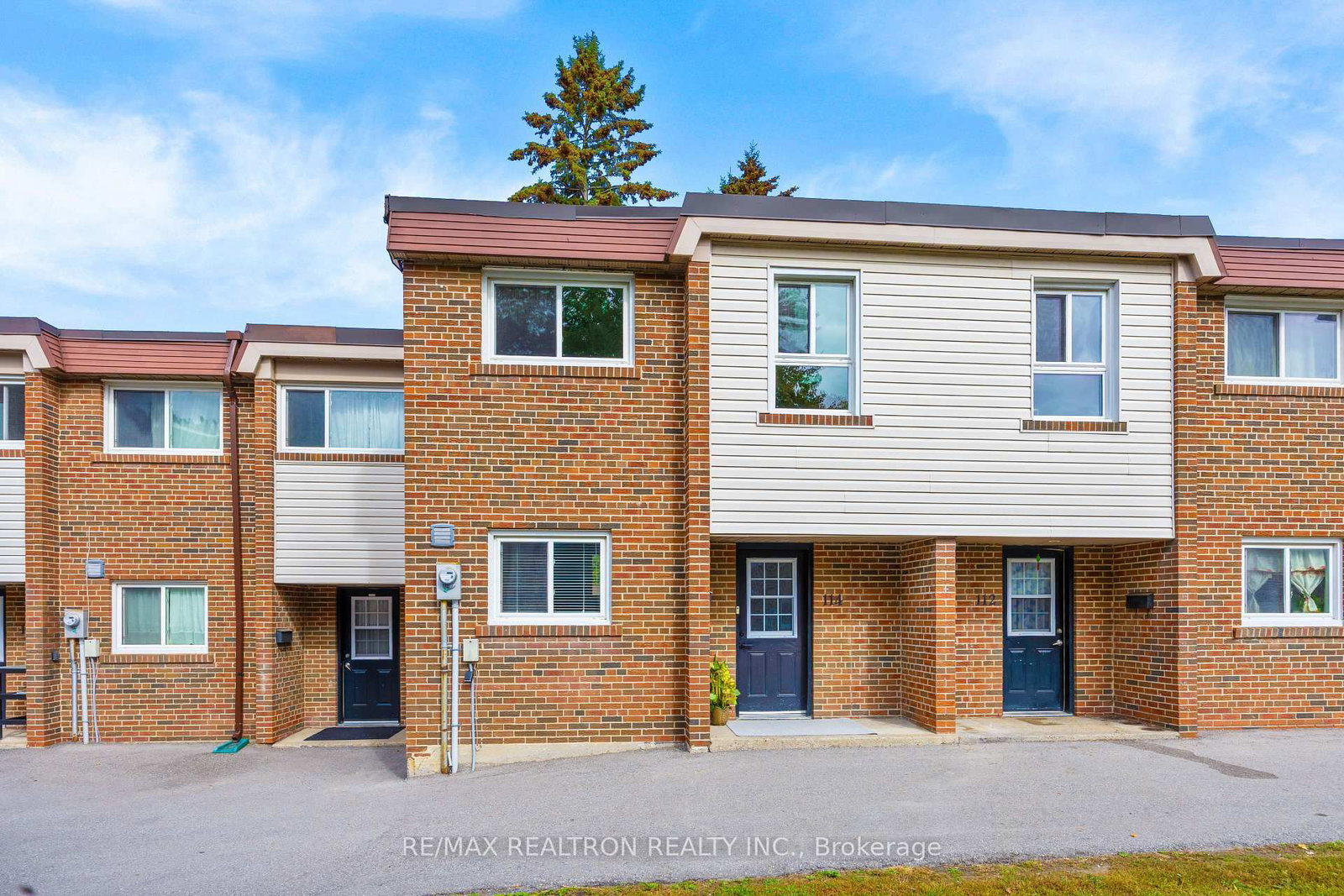 Photo 5 of Unit 114, 65 Godstone Rd, North York, Don Valley Village — HOMEH