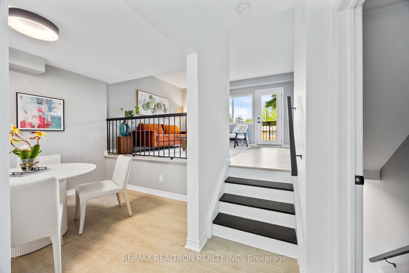 Photo 6 of Unit 114, 65 Godstone Rd, North York, Don Valley Village — HOMEH