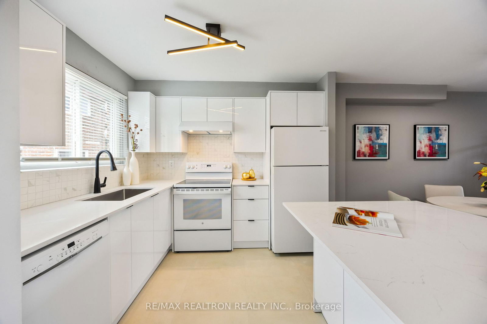Photo 2 of Unit 114, 65 Godstone Rd, North York, Don Valley Village — HOMEH