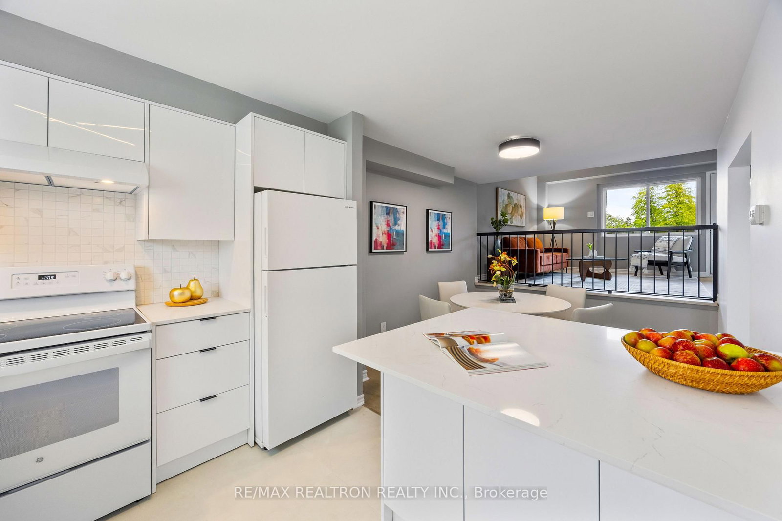 Photo 9 of Unit 114, 65 Godstone Rd, North York, Don Valley Village — HOMEH