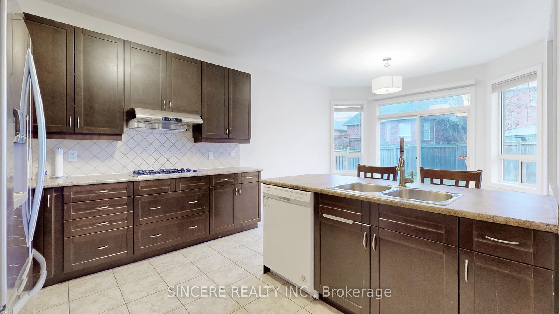 Photo 15 of 87 Rockland Crescent, Whitby, Brooklin — HOMEH