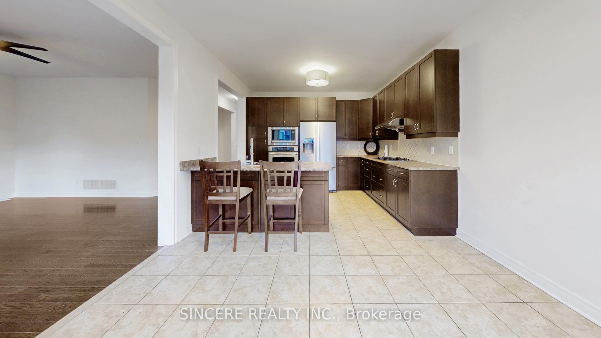 Photo 16 of 87 Rockland Crescent, Whitby, Brooklin — HOMEH