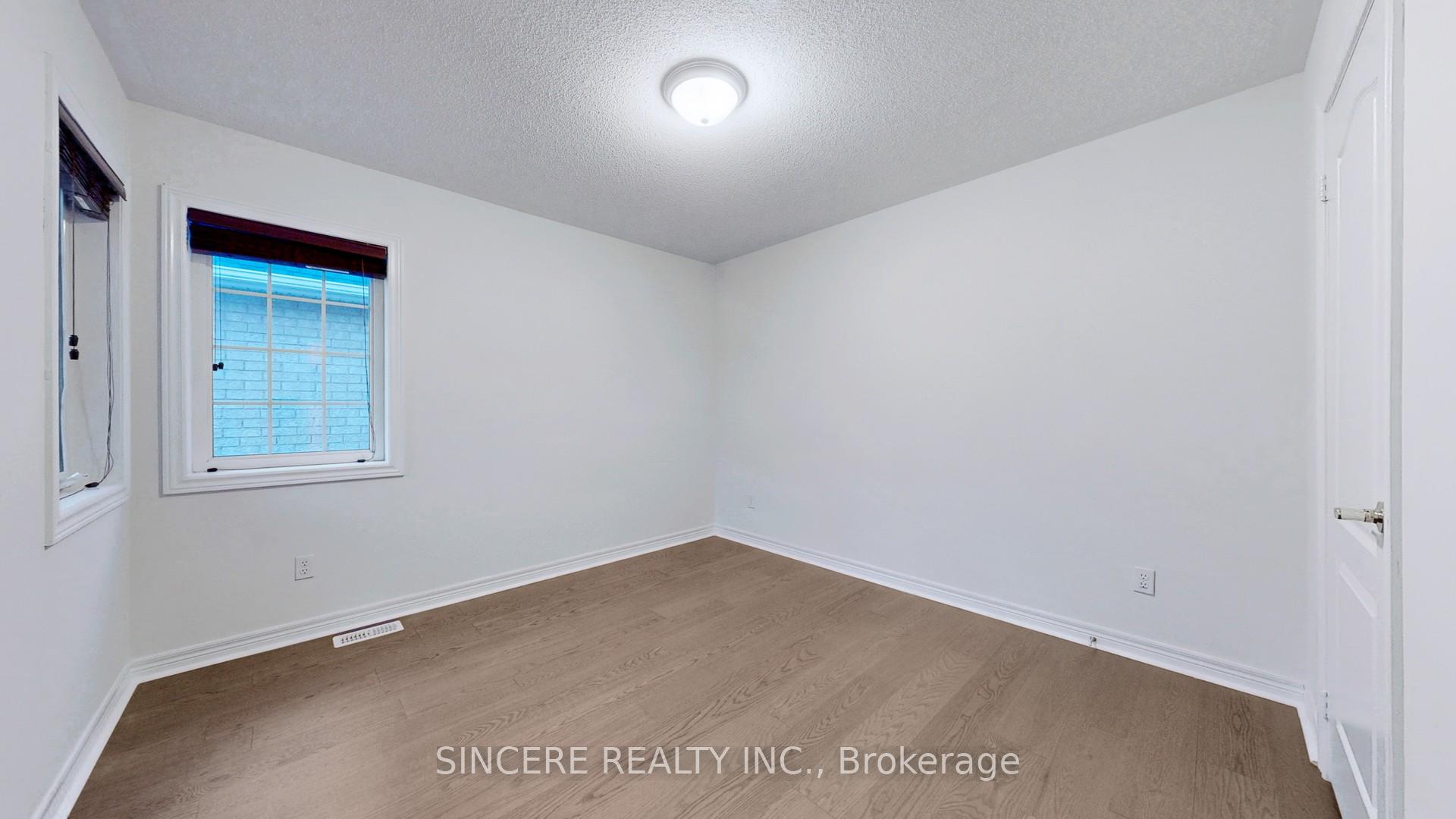 Photo 31 of 87 Rockland Crescent, Whitby, Brooklin — HOMEH