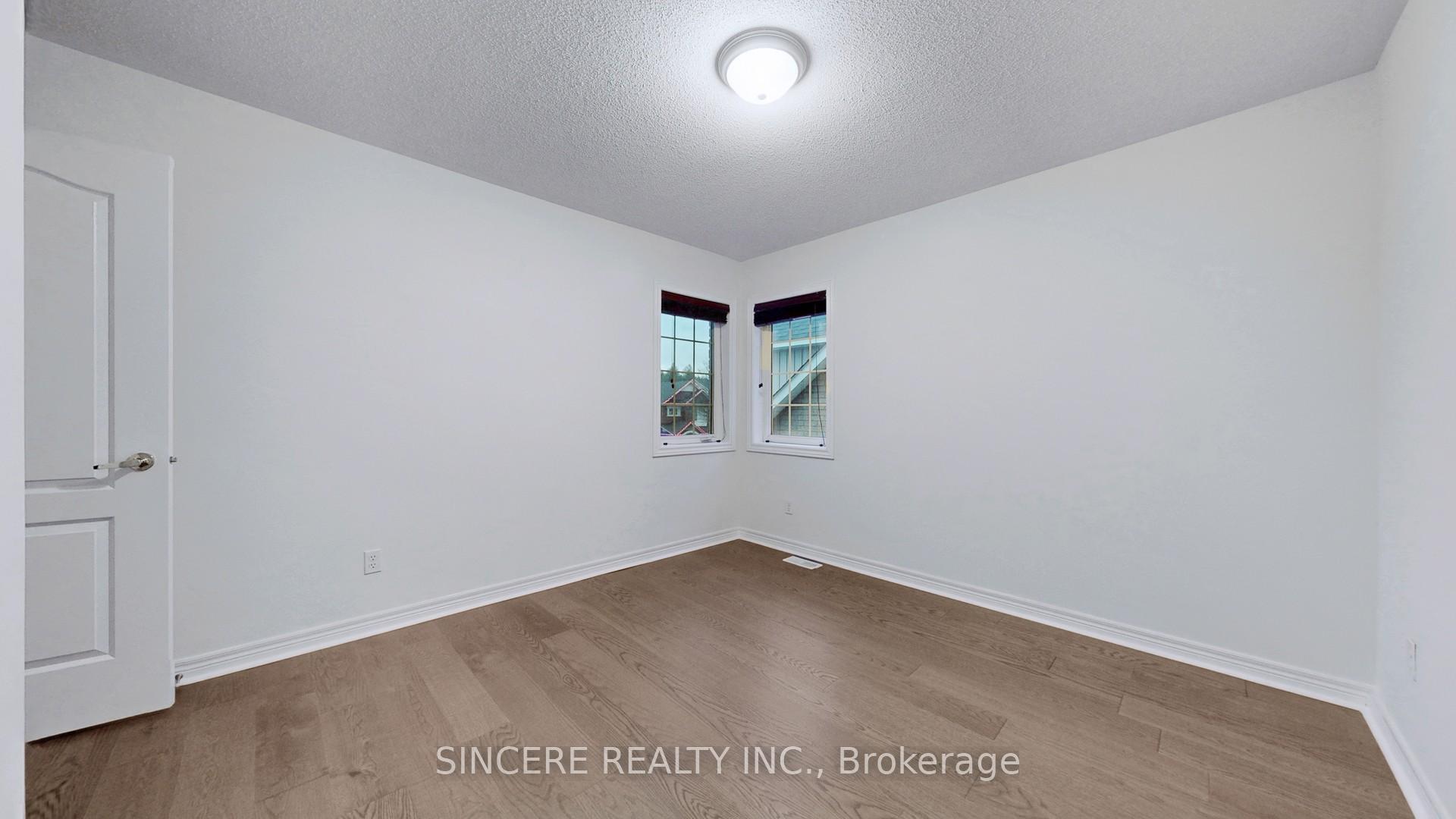 Photo 32 of 87 Rockland Crescent, Whitby, Brooklin — HOMEH