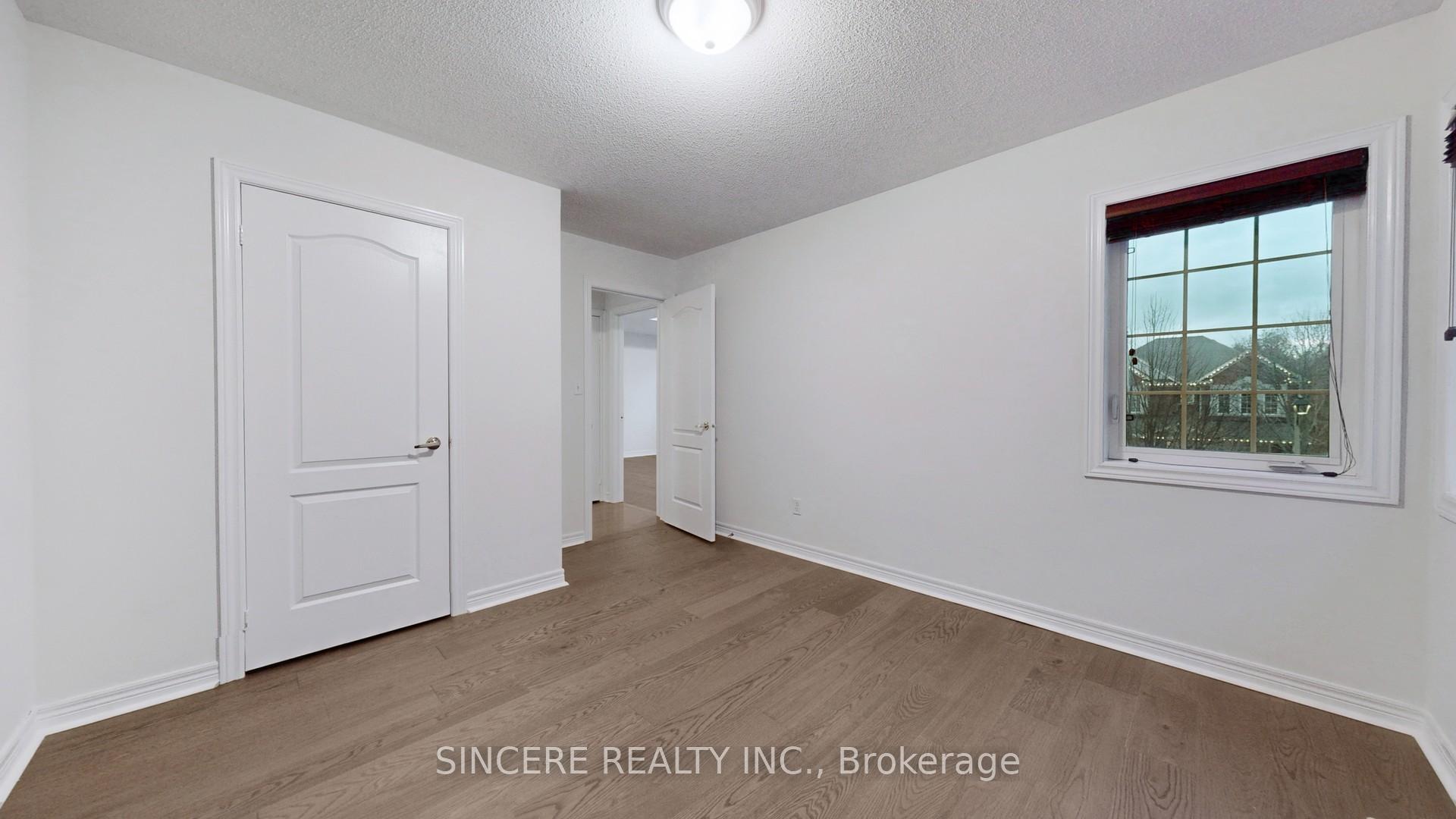 Photo 33 of 87 Rockland Crescent, Whitby, Brooklin — HOMEH