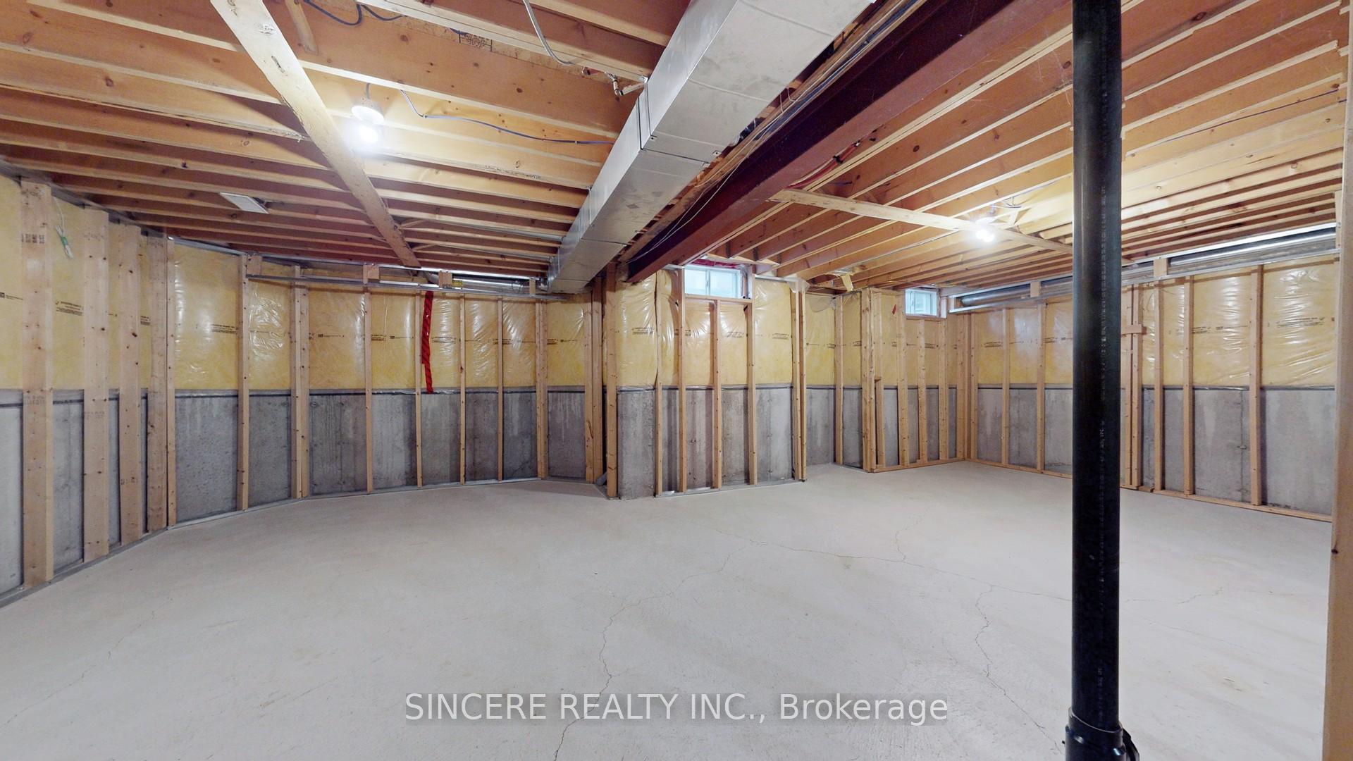 Photo 40 of 87 Rockland Crescent, Whitby, Brooklin — HOMEH