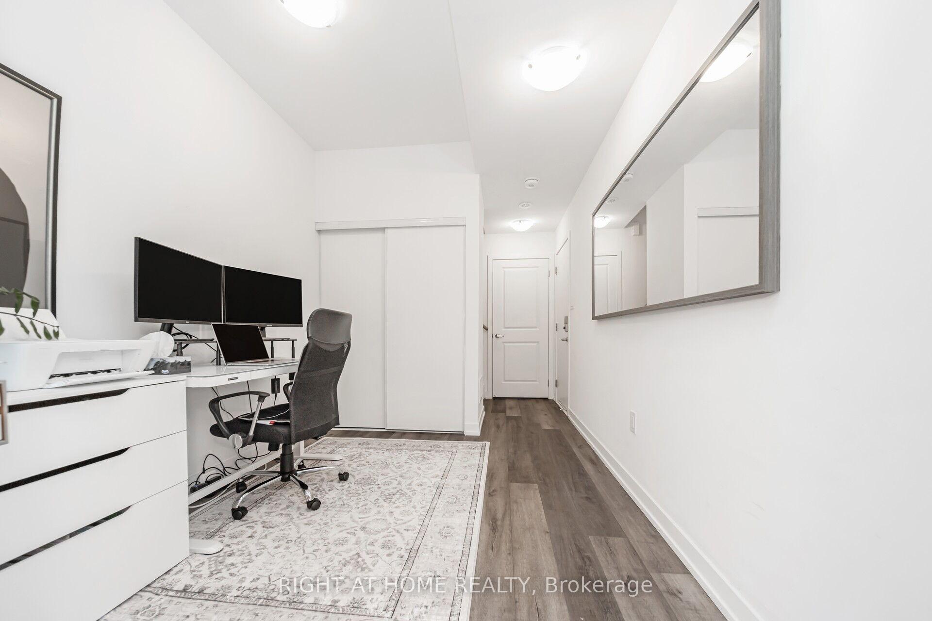 Photo 4 of 10 Engel Street, Vaughan, Vaughan Grove — HOMEH