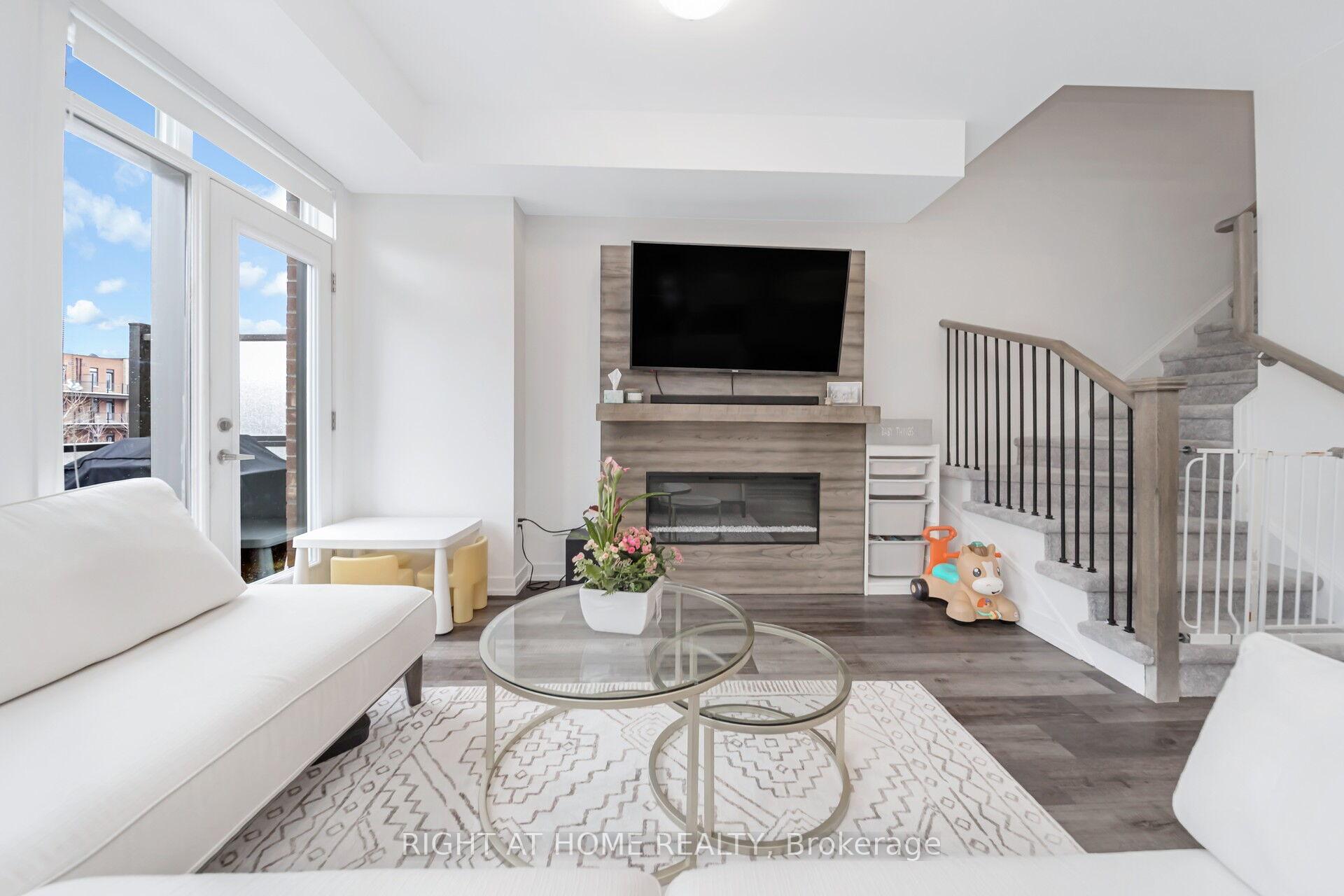 Photo 13 of 10 Engel Street, Vaughan, Vaughan Grove — HOMEH