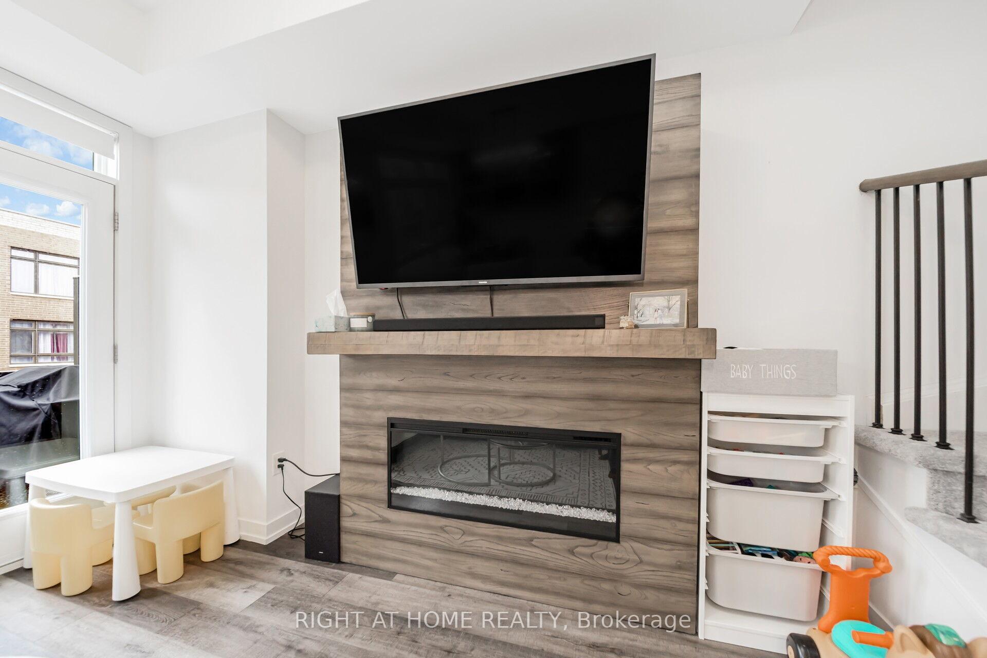 Photo 14 of 10 Engel Street, Vaughan, Vaughan Grove — HOMEH