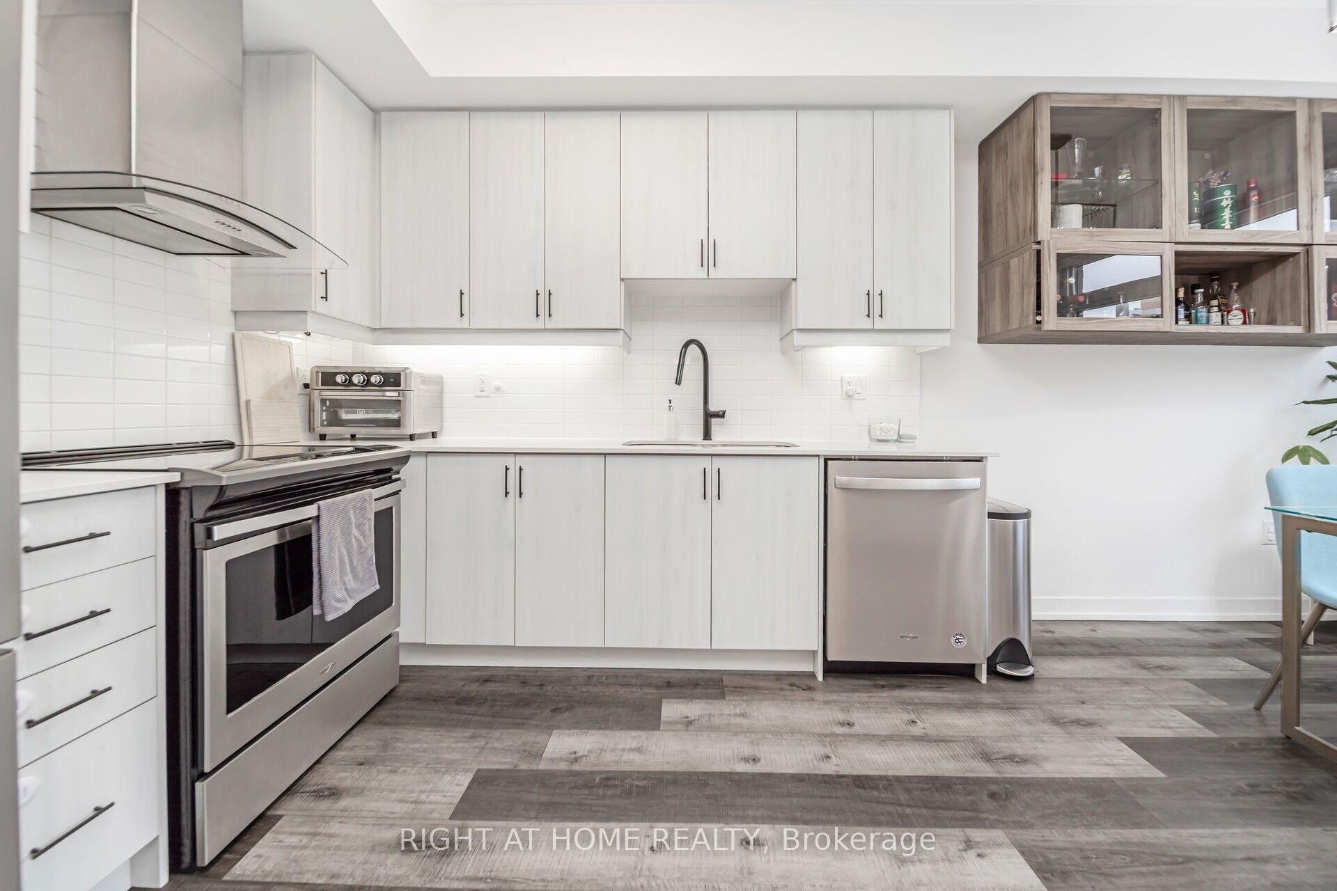 Photo 18 of 10 Engel Street, Vaughan, Vaughan Grove — HOMEH