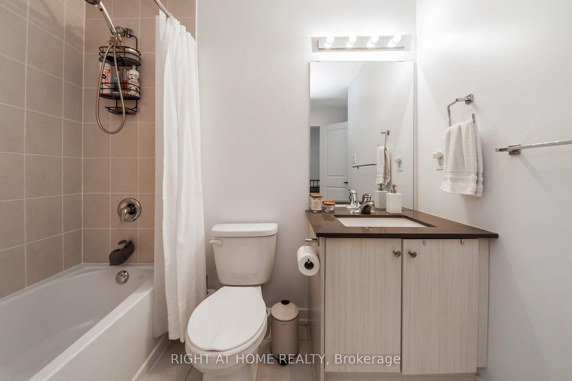 Photo 39 of 10 Engel Street, Vaughan, Vaughan Grove — HOMEH