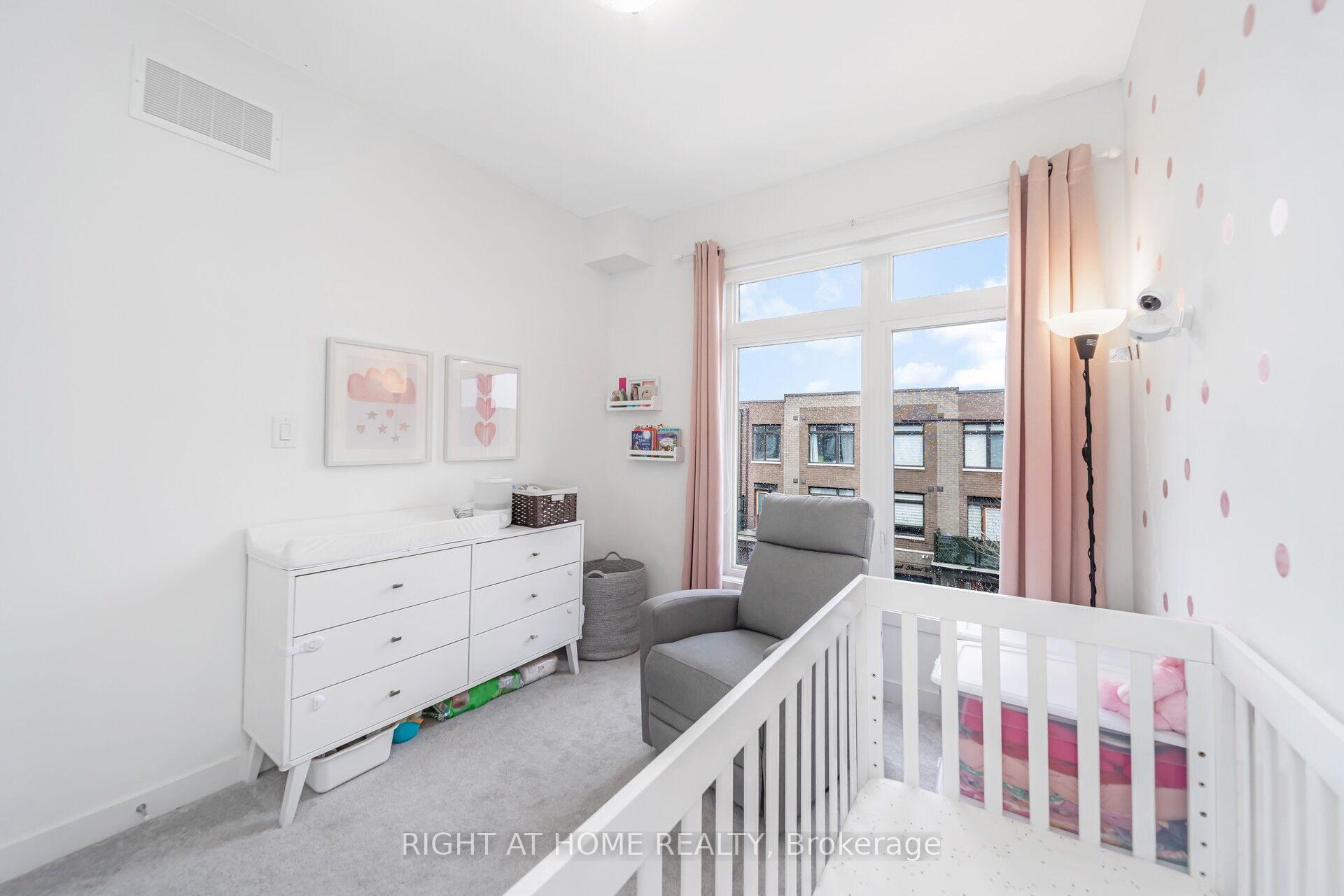 Photo 43 of 10 Engel Street, Vaughan, Vaughan Grove — HOMEH