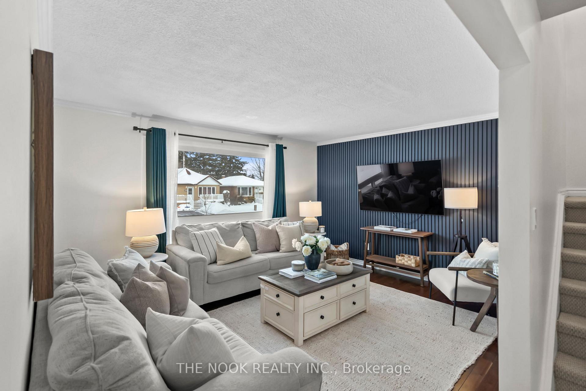 Photo 4 of 112 Luke Street, Oshawa, O'Neill — HOMEH