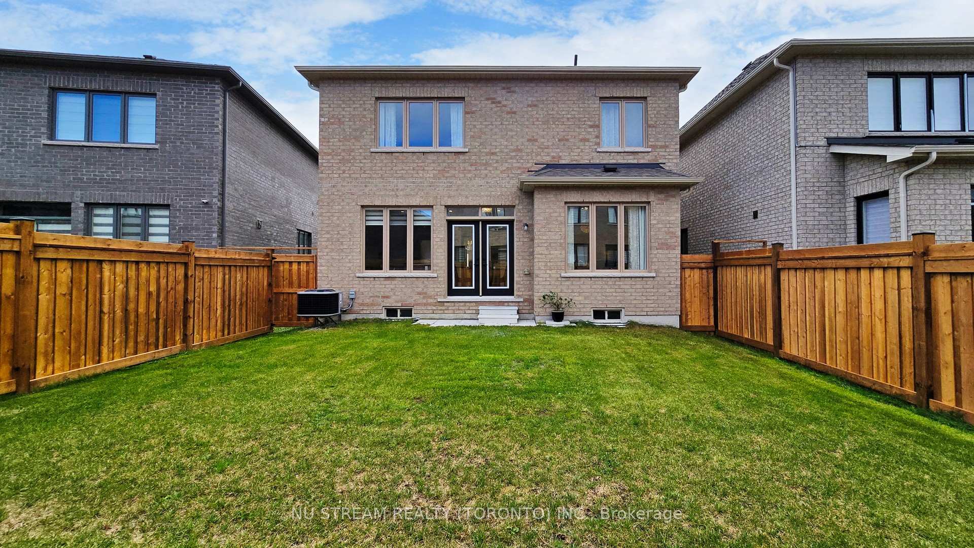 Photo 39 of 64 Beaverdams Drive, Whitby, Rural Whitby — HOMEH