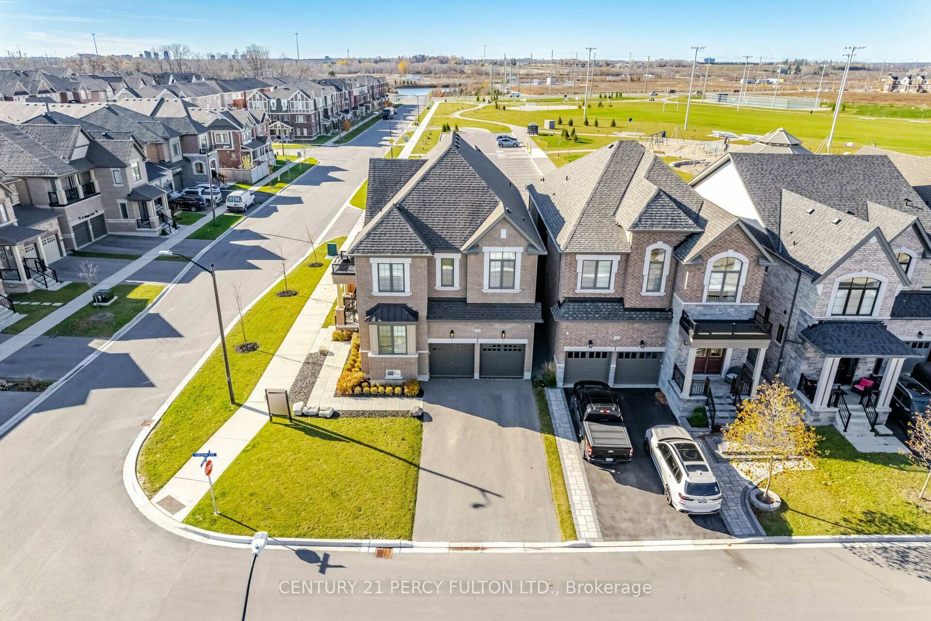 Photo 3 of 2 Capstan Court, Whitby, Lynde Creek — HOMEH