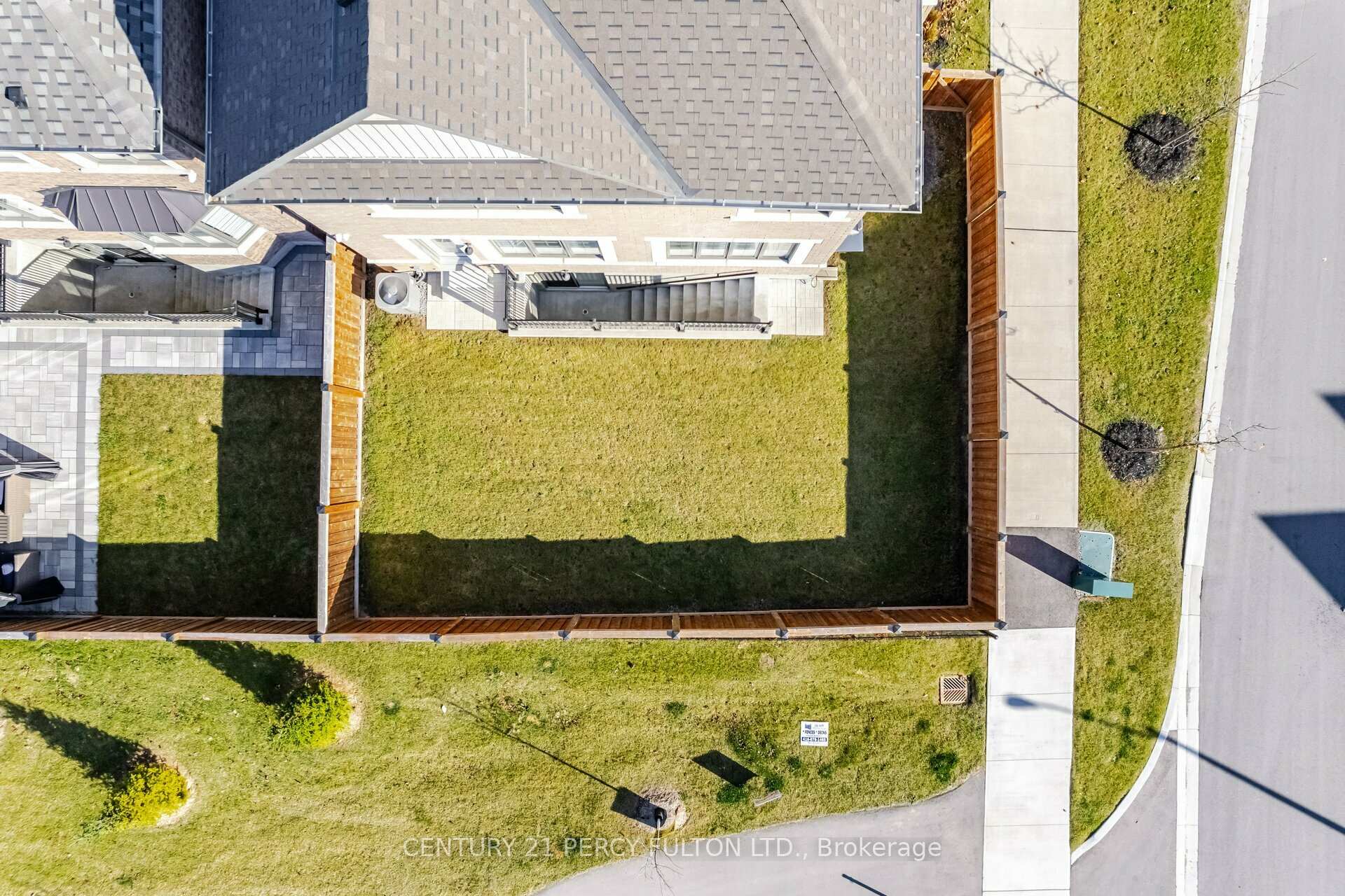 Photo 39 of 2 Capstan Court, Whitby, Lynde Creek — HOMEH