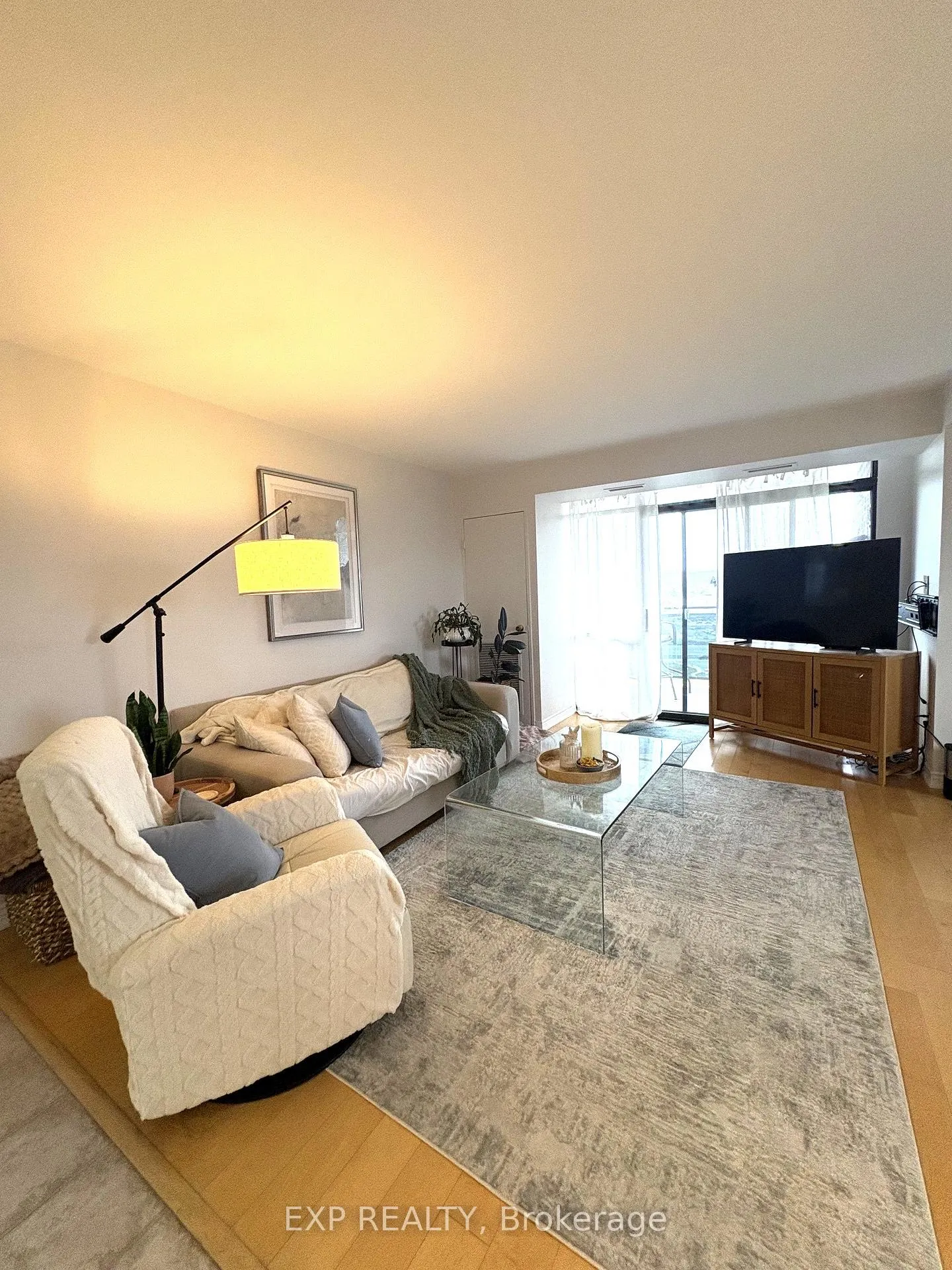 Photo 10 of Unit 1407, 301 Frances Avenue, Hamilton, Lakeshore — HOMEH