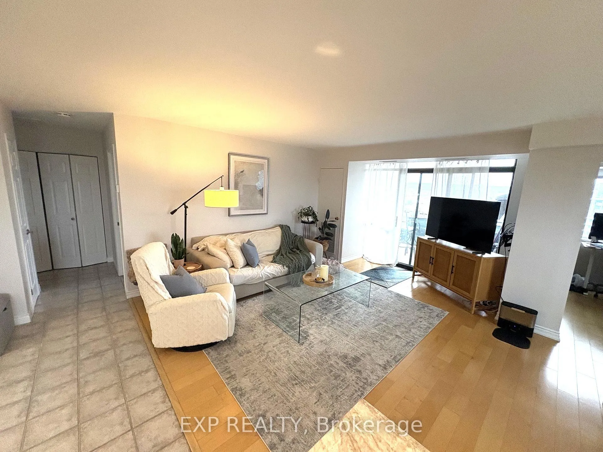 Photo 11 of Unit 1407, 301 Frances Avenue, Hamilton, Lakeshore — HOMEH