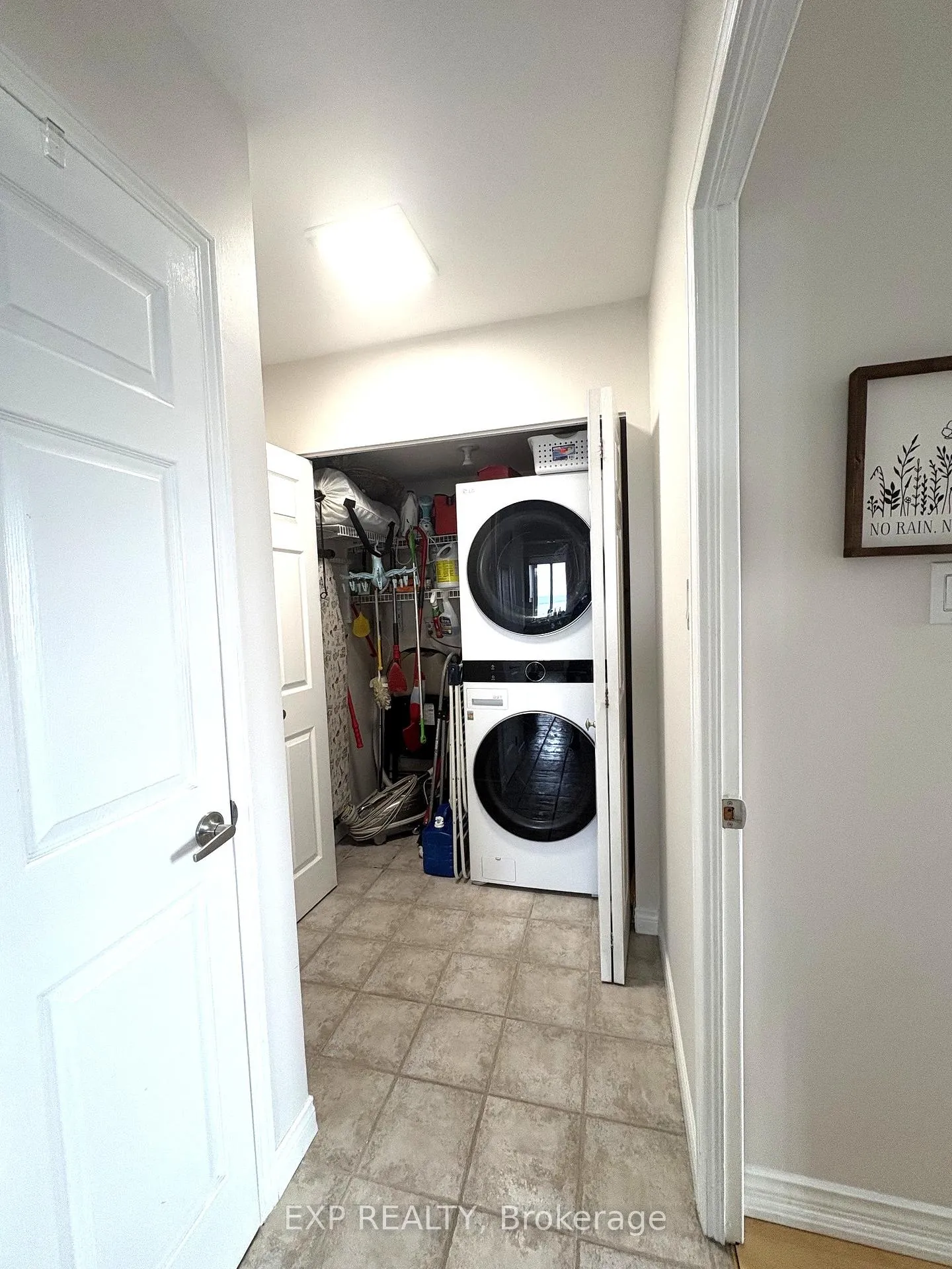 Photo 18 of Unit 1407, 301 Frances Avenue, Hamilton, Lakeshore — HOMEH