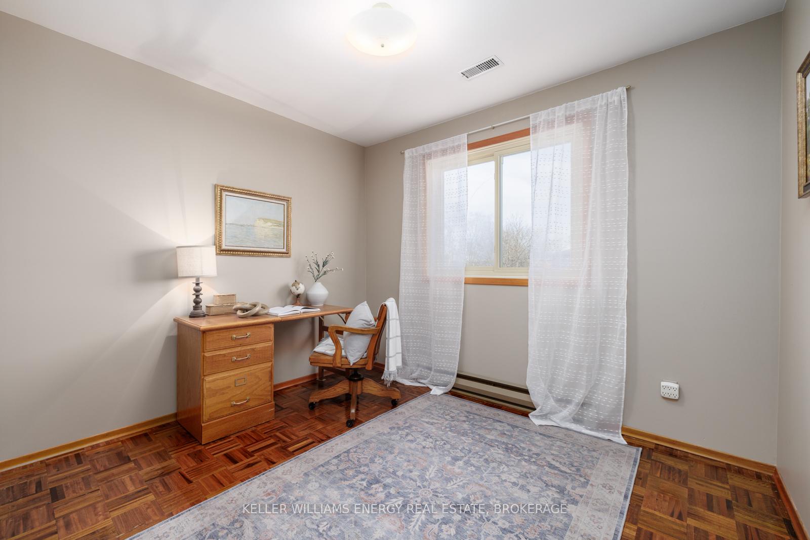 Photo 22 of 751 Cochrane Street, Whitby, Downtown Whitby — HOMEH