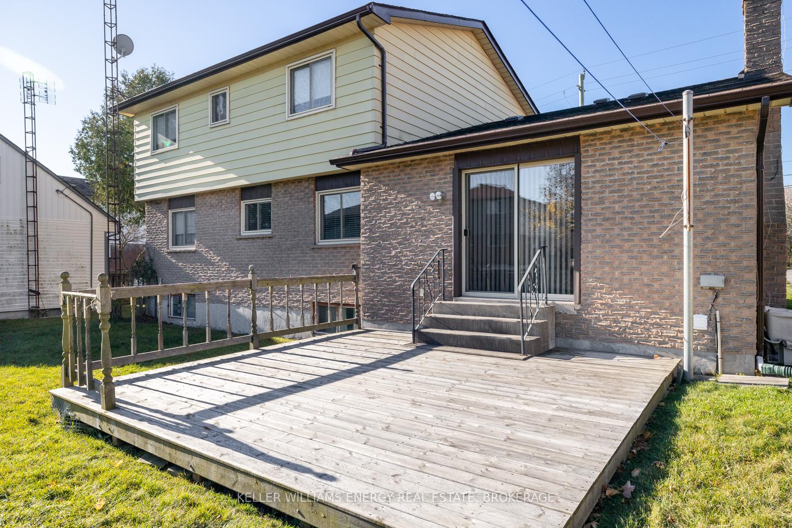 Photo 28 of 751 Cochrane Street, Whitby, Downtown Whitby — HOMEH