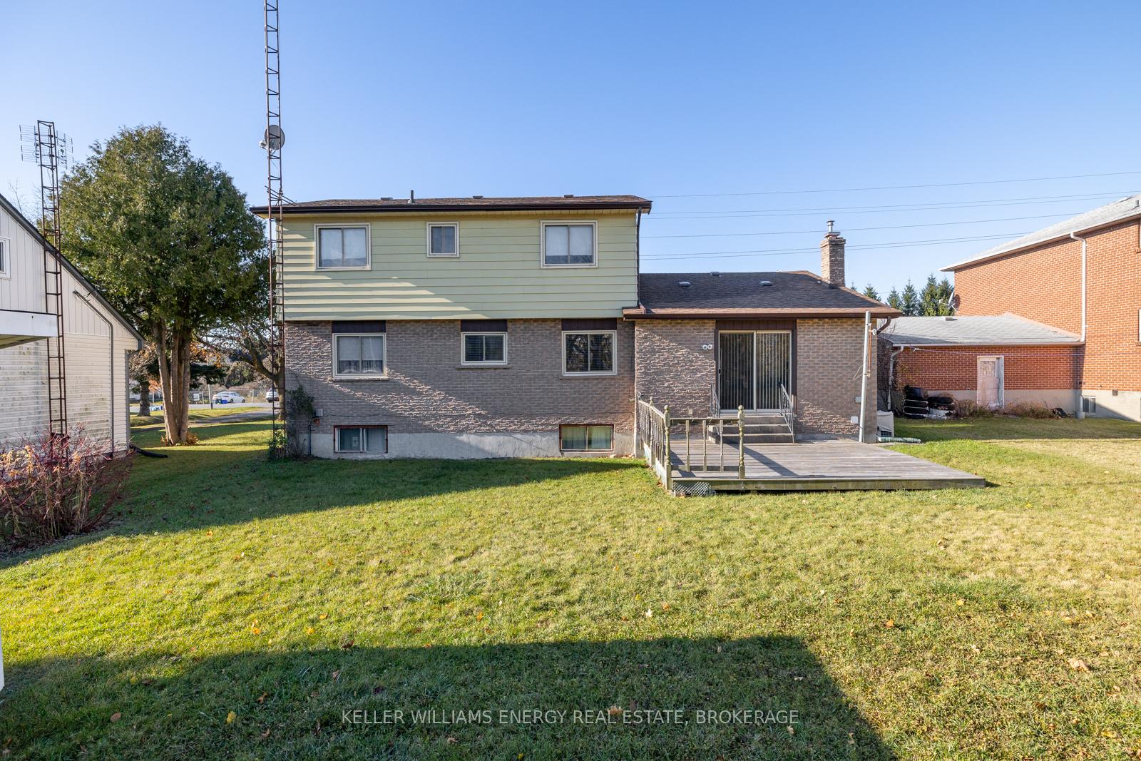 Photo 31 of 751 Cochrane Street, Whitby, Downtown Whitby — HOMEH