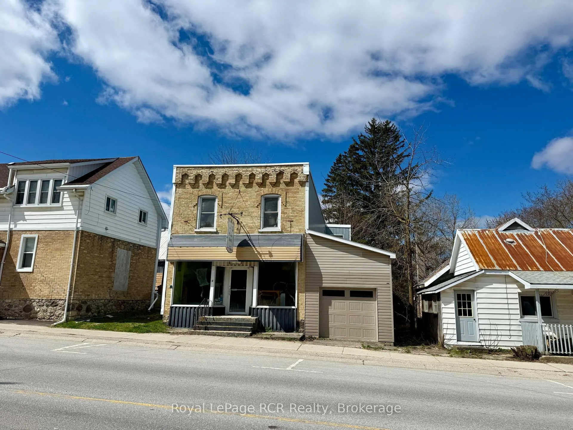 Photo 1 of 4 Main Street N, Brockton — HOMEH