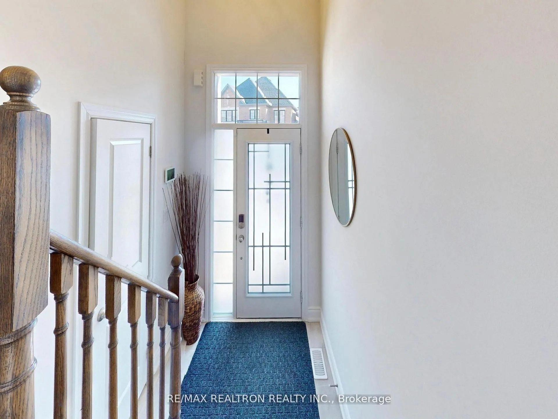 Photo 4 of 6 Oakmore Lane, Brampton, Bram West — HOMEH