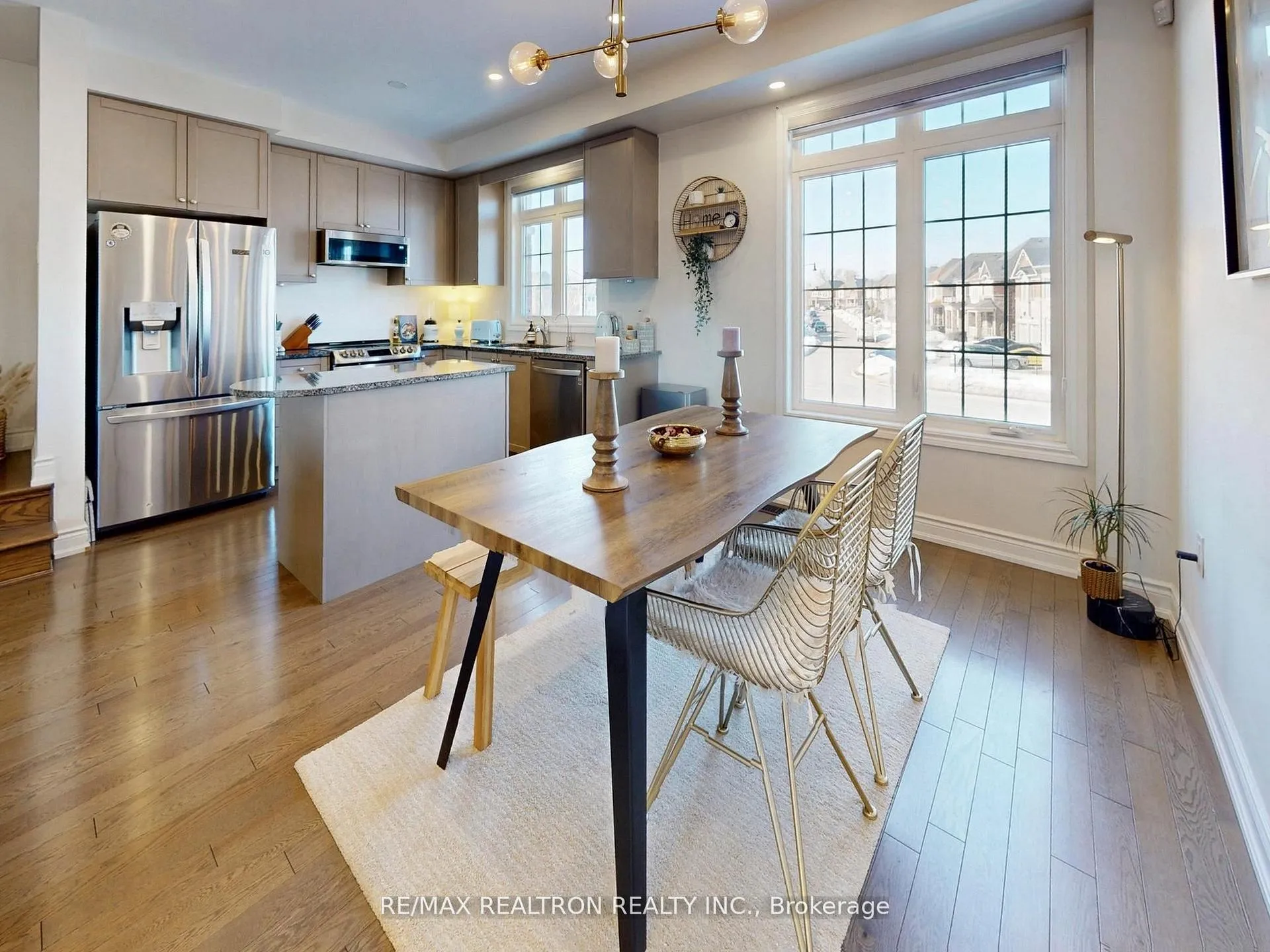 Photo 12 of 6 Oakmore Lane, Brampton, Bram West — HOMEH